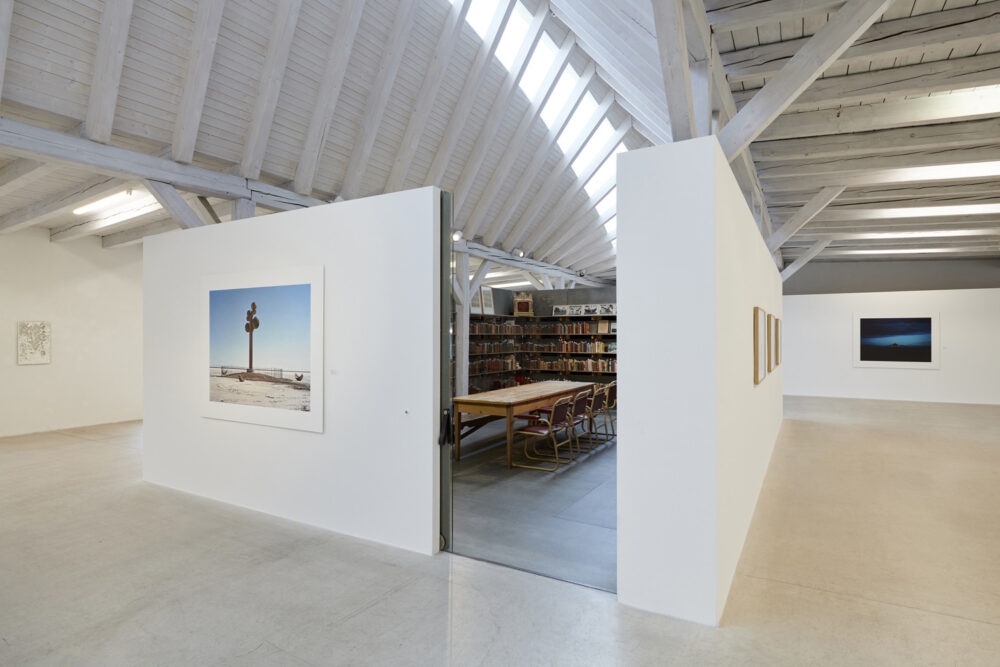 Robinson-Bibliothek. Ansicht der Robinson-Bibliothek innerhab der Ausstellungsfläche des Kust(Zeug)Haus.